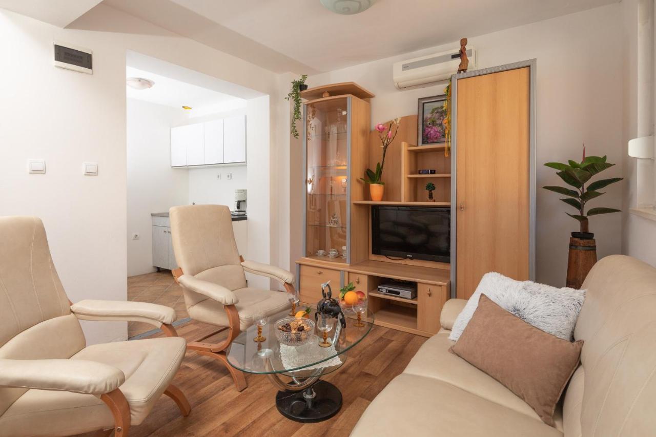 Beach Apartments "Bili Cvitak" Duće المظهر الخارجي الصورة