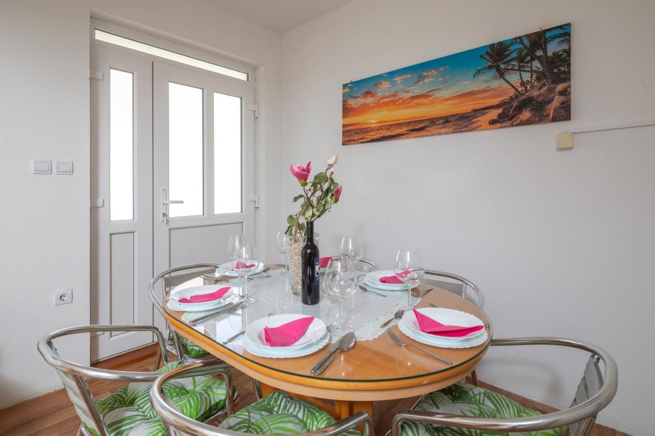 Beach Apartments "Bili Cvitak" Duće المظهر الخارجي الصورة