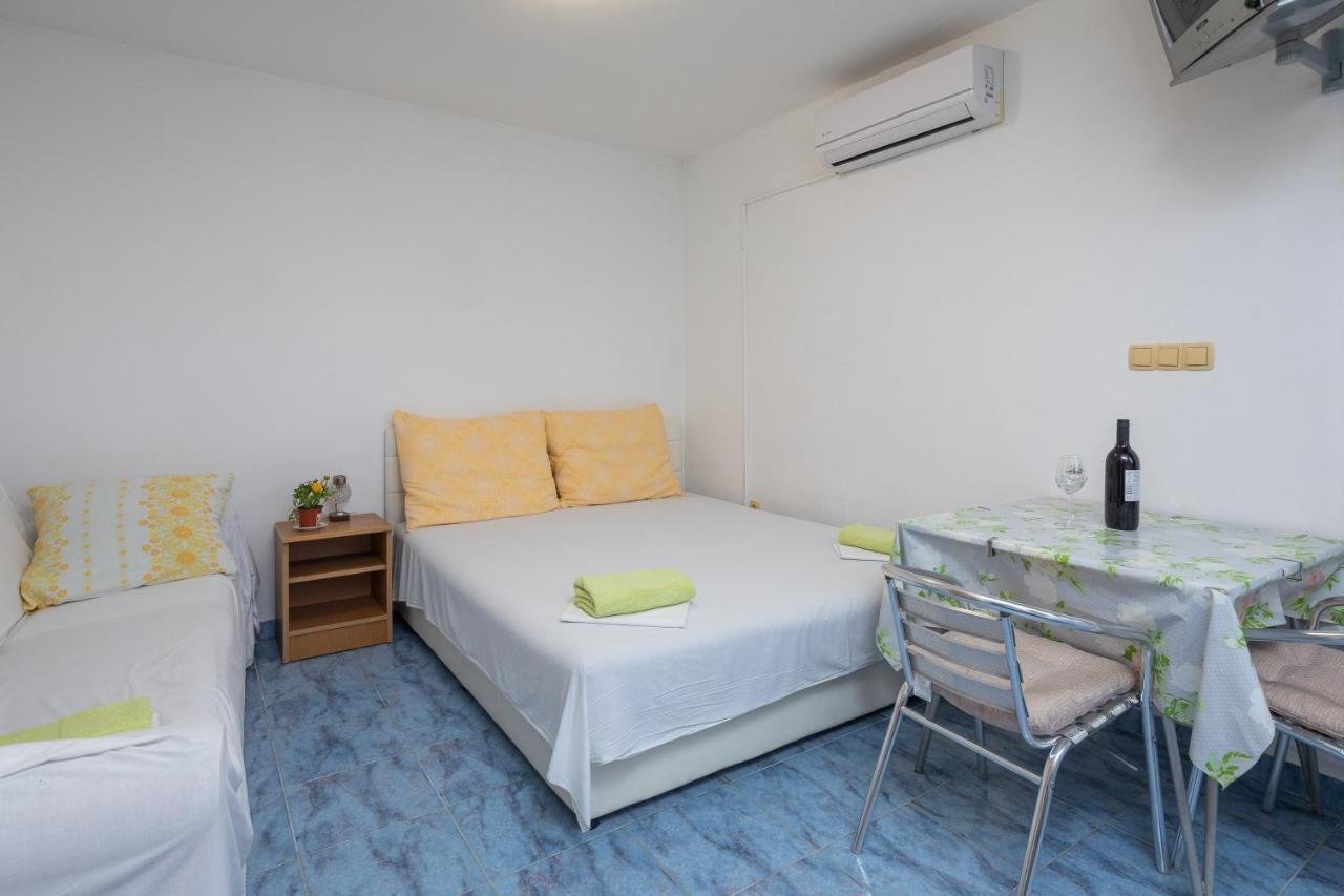 Beach Apartments "Bili Cvitak" Duće المظهر الخارجي الصورة
